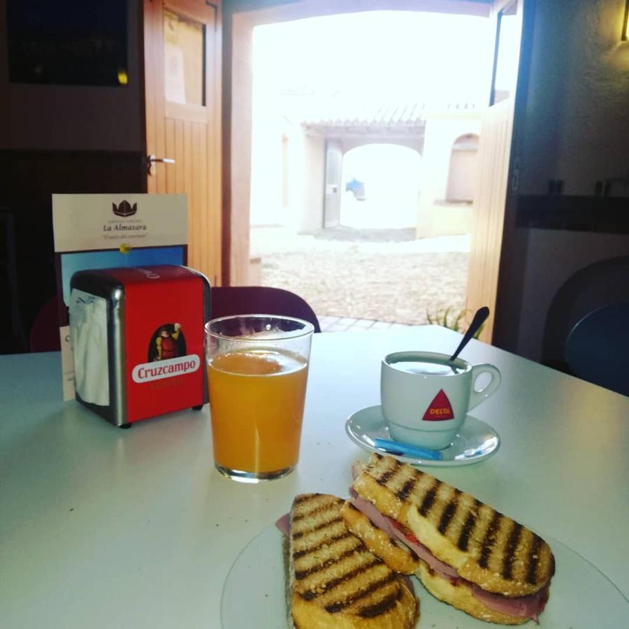 Albergue Turistico La Almazara فيلافرانكا دي لوس باروس المظهر الخارجي الصورة