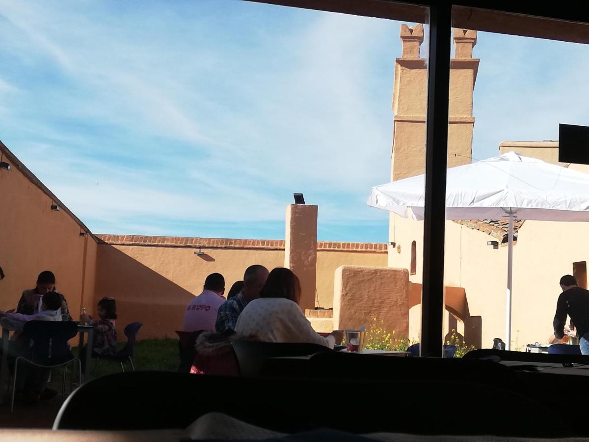 Albergue Turistico La Almazara فيلافرانكا دي لوس باروس المظهر الخارجي الصورة