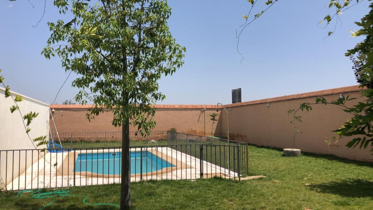 Albergue Turistico La Almazara فيلافرانكا دي لوس باروس المظهر الخارجي الصورة