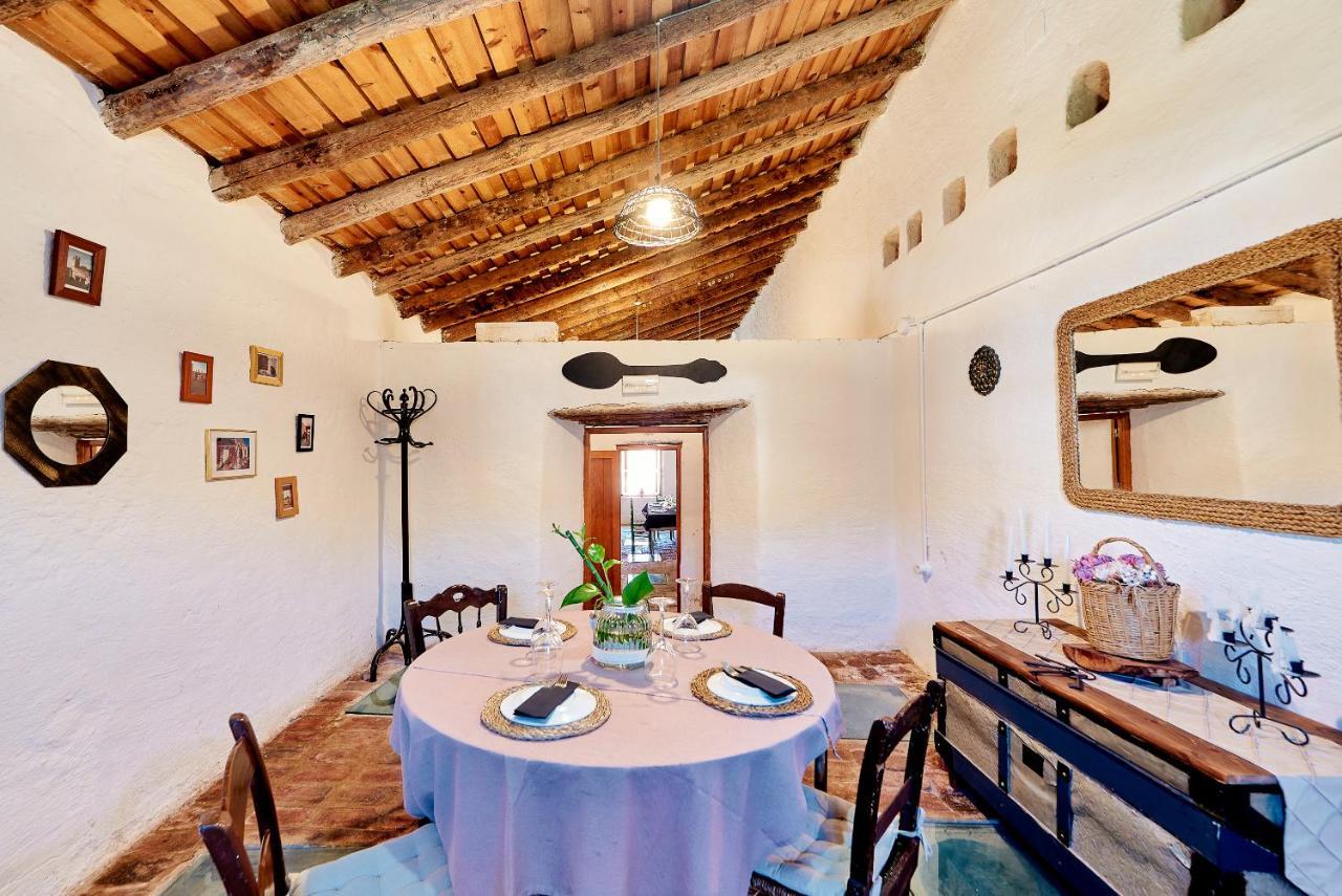 Albergue Turistico La Almazara فيلافرانكا دي لوس باروس المظهر الخارجي الصورة