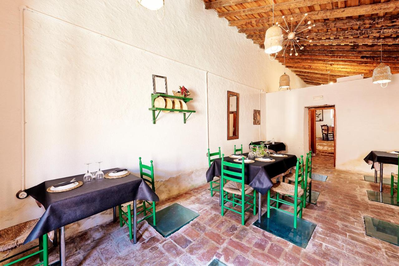 Albergue Turistico La Almazara فيلافرانكا دي لوس باروس المظهر الخارجي الصورة